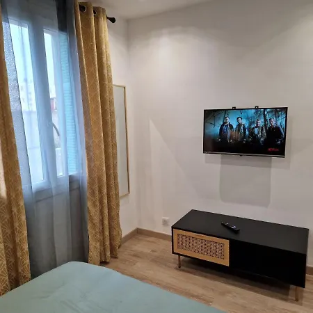 Apartment Proche Centre-ville Parking Gratuit Ajaccio (Corsica)