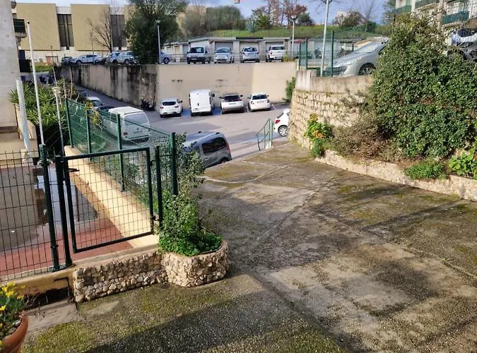 Proche Centre-ville Parking Gratuit Ajaccio (Corsica)